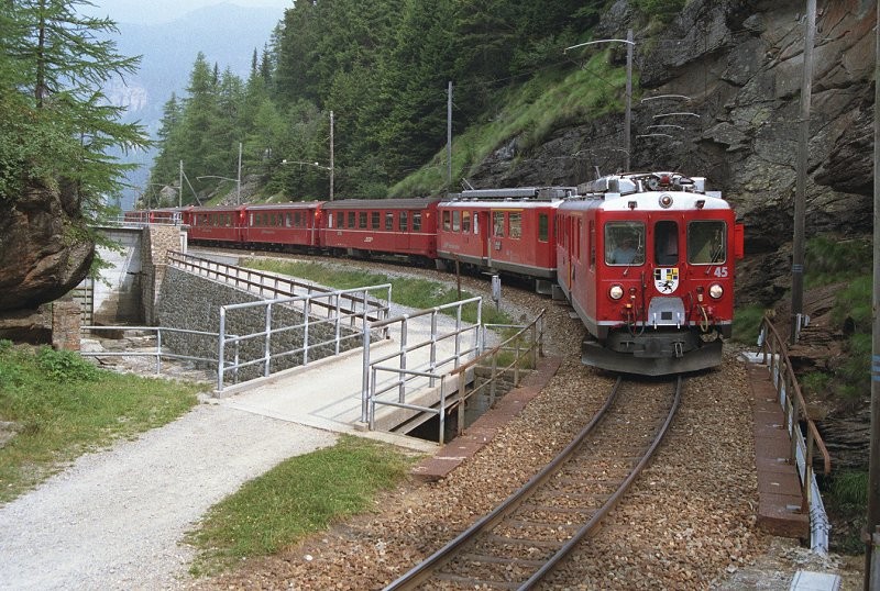 RhB9008-N025.jpg