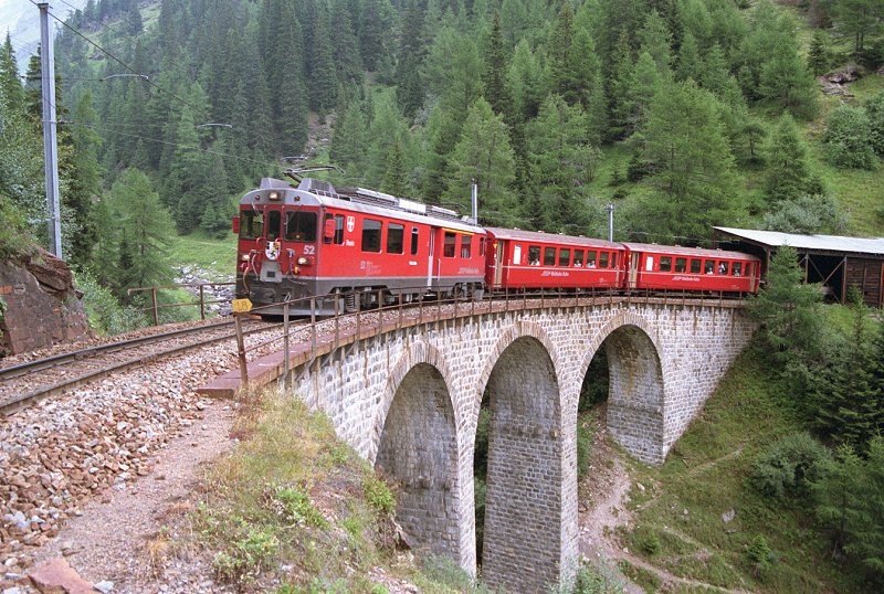 RhB9008-N068.jpg