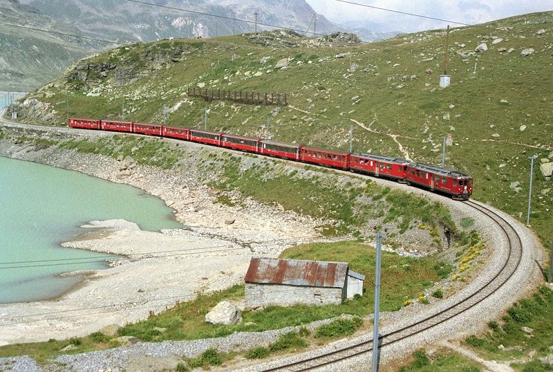 RhB9008-N093.jpg